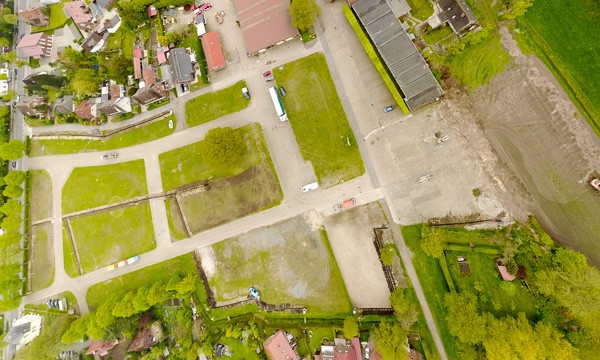 Stadt Esens und die Schützencompagnie erneuern die Wasserleitungen auf dem Schützenplatz